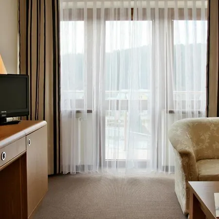 Hotel Activa