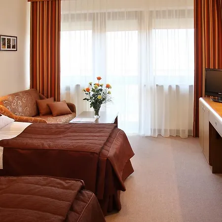 Hotel Activa